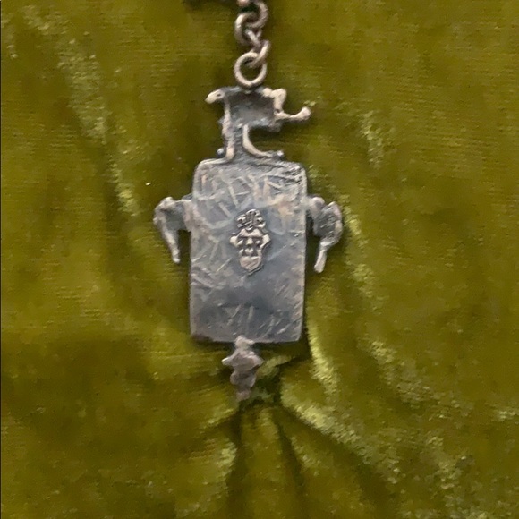 Vintage Fleur de Lis Necklace - Picture 4 of 7